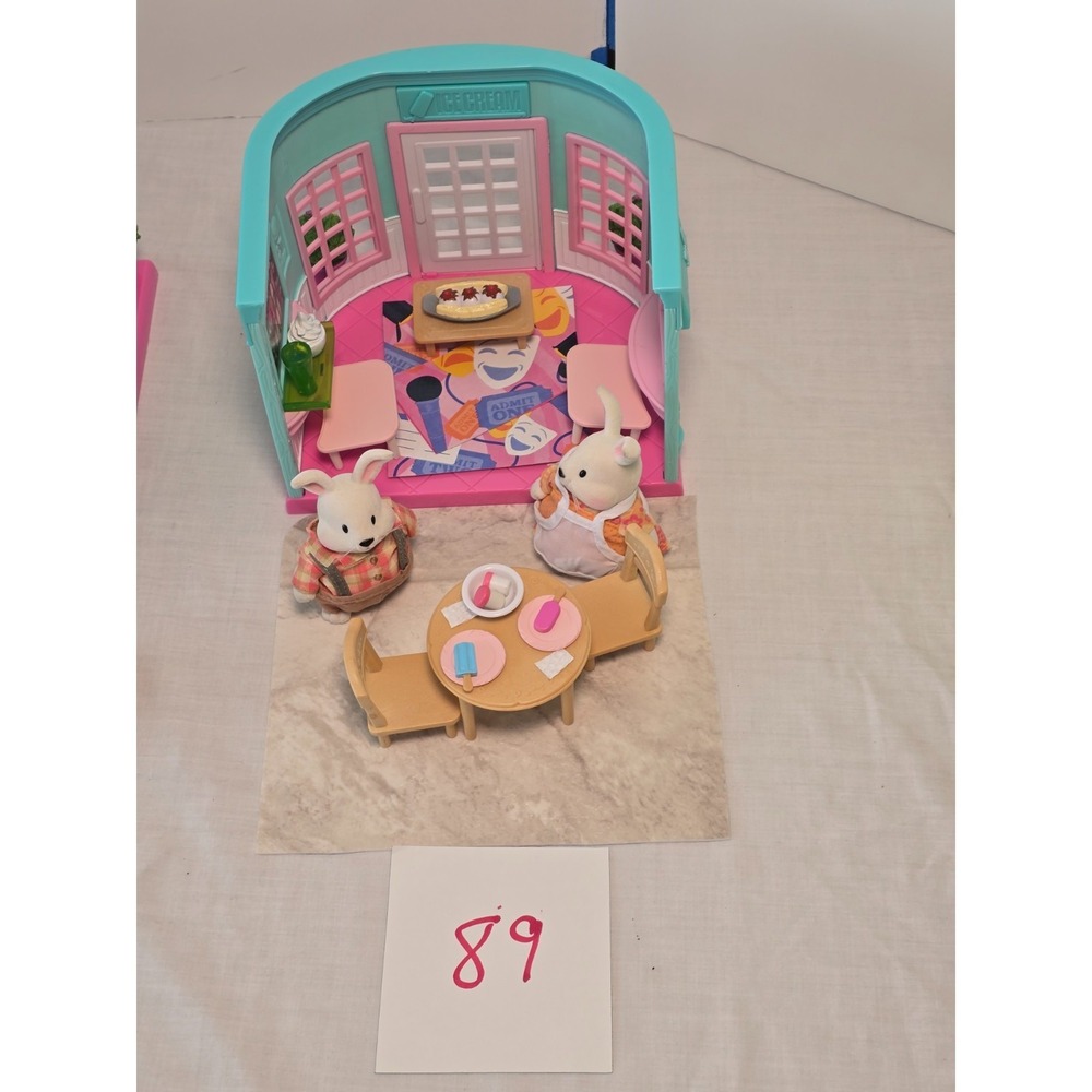 Li'l Woodzeez Calico Critters Mix Scoops Sprinkles Ice Cream Shop w Accessories